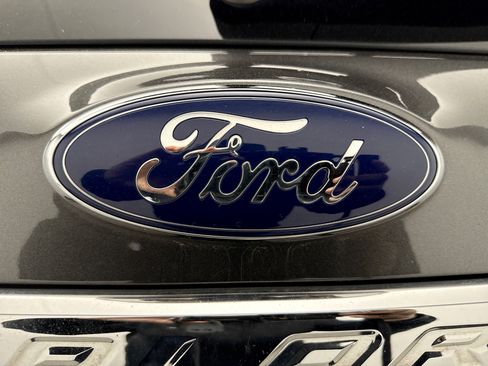 Used 2019 Ford Explorer XLT w/ Class III Trailer Tow Package image 4