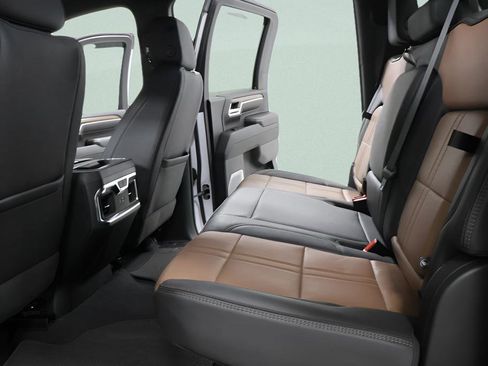 Used 2024 Chevrolet Silverado 2500 High Country image 27