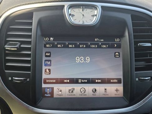 Used 2011 Chrysler 300 C w/ Sound Group RWD image 35