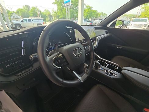 Used 2024 Lexus TX 350 AWD image 10