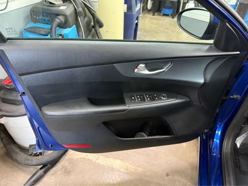 Used 2019 Kia Forte LXS FWD image 19