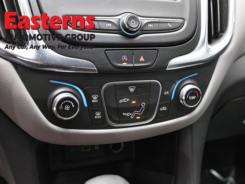 Used 2022 Chevrolet Equinox LS image 19