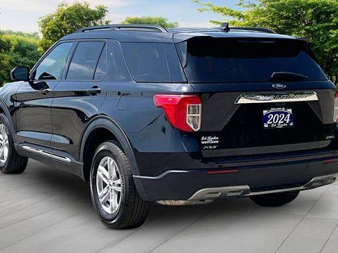 Used 2024 Ford Explorer XLT w/ Equipment Group 202A AWD/4WD image 2
