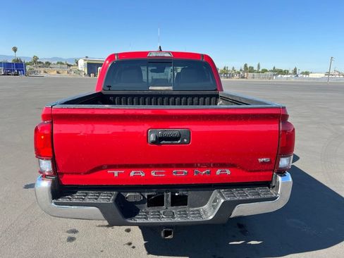 Used 2023 Toyota Tacoma SR5 RWD image 5
