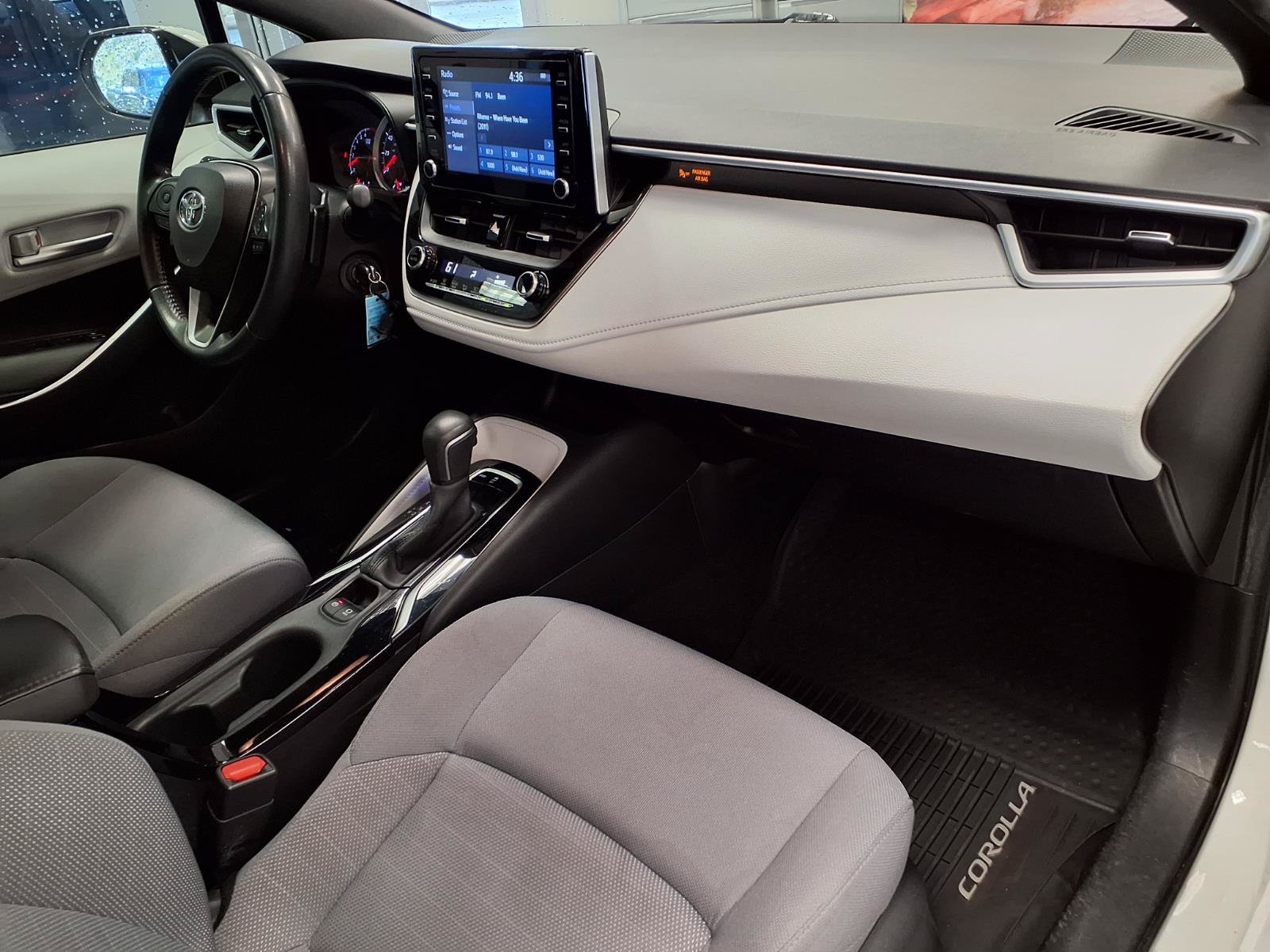 Used 2020 Toyota Corolla SE FWD image 9