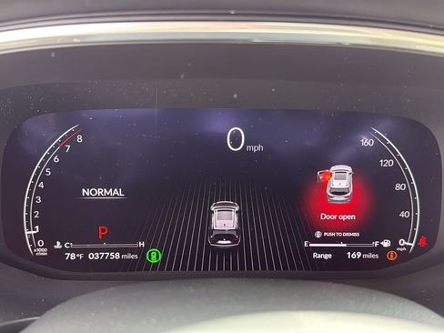 Used 2023 Acura MDX SH-AWD image 17
