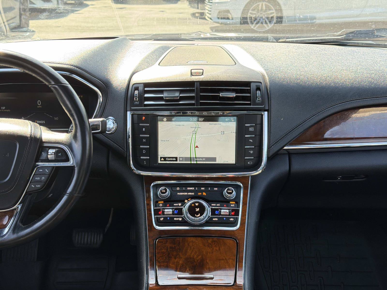 Used 2018 Lincoln Continental Reserve AWD/4WD image 23
