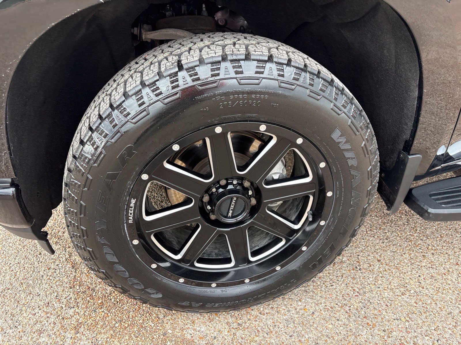Used 2020 Chevrolet Silverado 1500 High Country w/ Technology Package AWD/4WD image 35