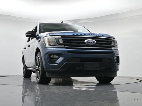 Certified 2019 Ford Expedition Limited w/ Equipment Group 303A AWD/4WD image 40