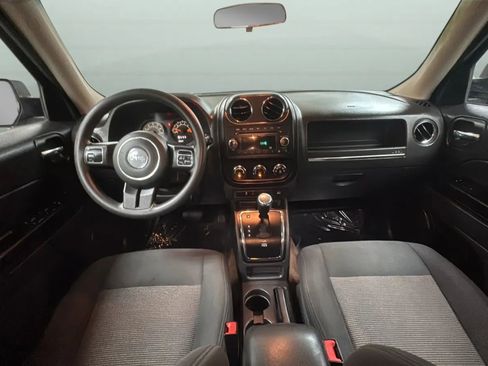 Used 2015 Jeep Patriot Sport w/ Power Value Group FWD image 9
