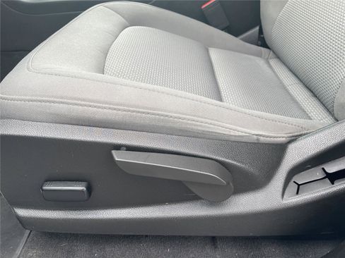 Used 2022 Chevrolet Colorado W/T w/ Custom Special Edition AWD/4WD image 13