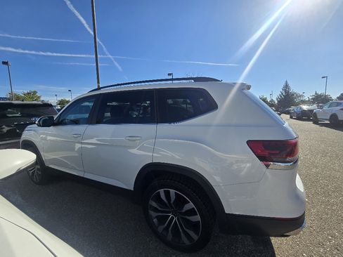 Used 2022 Volkswagen Atlas SE AWD/4WD image 2