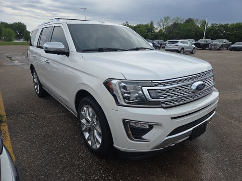 Used 2019 Ford Expedition Platinum AWD/4WD image 6