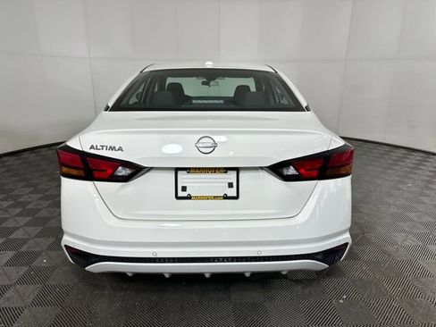 Certified 2025 Nissan Altima 2.5 S image 4