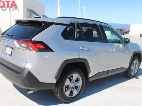 Certified 2023 Toyota RAV4 LE AWD/4WD image 3