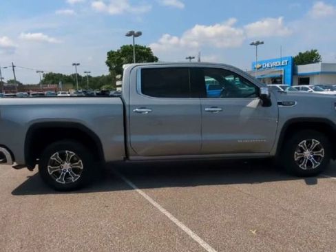 Used 2024 GMC Sierra 1500 SLT image 9
