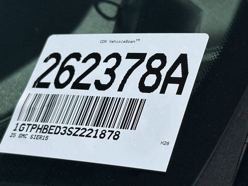 Used 2025 GMC Sierra 1500 SLE RWD image 12