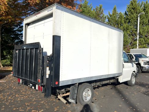 Used 2021 Chevrolet Express 3500 w/ Power Convenience Package image 10