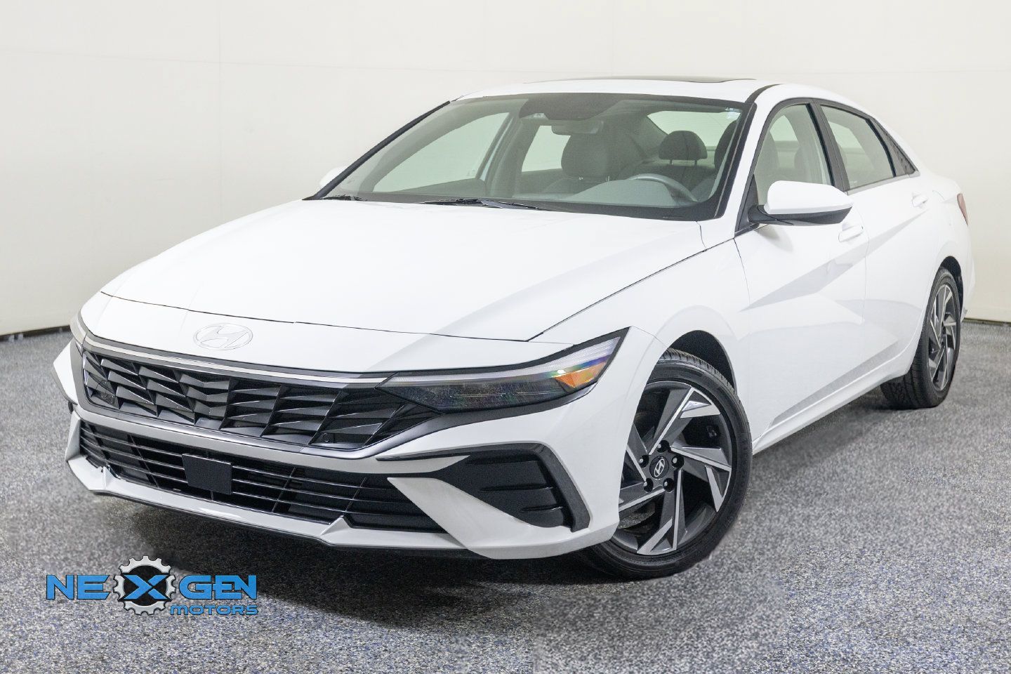 Used 2024 Hyundai Elantra SEL w/ Convenience Package FWD image 4