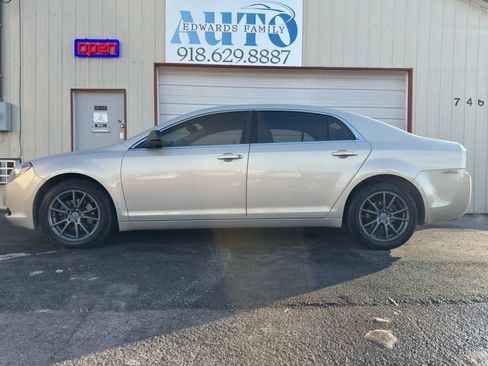 Used 2010 Chevrolet Malibu LS image 15