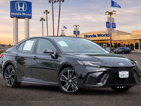 Used 2026 Toyota Camry XSE FWD image 2