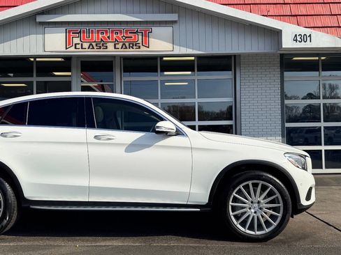 Used 2019 Mercedes-Benz GLC 300 4MATIC Coupe image 10