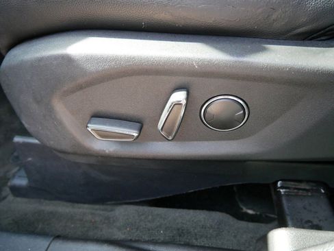 Used 2016 Ford Explorer Limited image 15