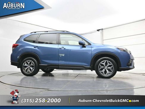 Used 2024 Subaru Forester Premium AWD/4WD image 27