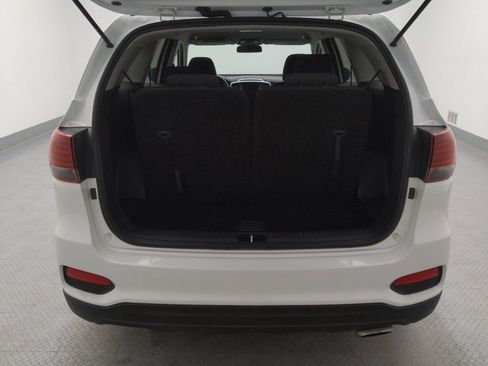 Used 2020 Kia Sorento AWD V6 image 29