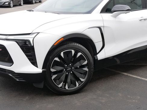 Used 2024 Chevrolet Blazer EV RS image 27