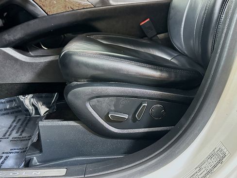 Used 2018 Lincoln MKX Reserve AWD/4WD image 19