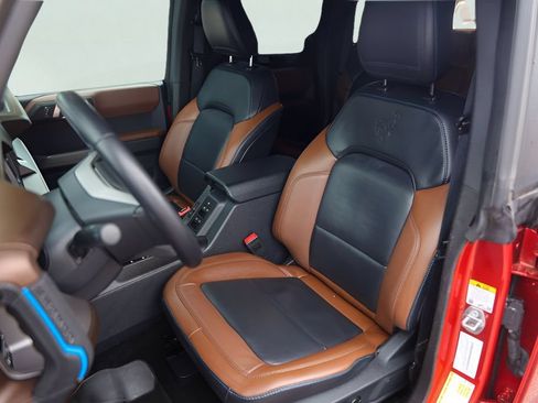 Used 2023 Ford Bronco Outer Banks AWD/4WD image 10