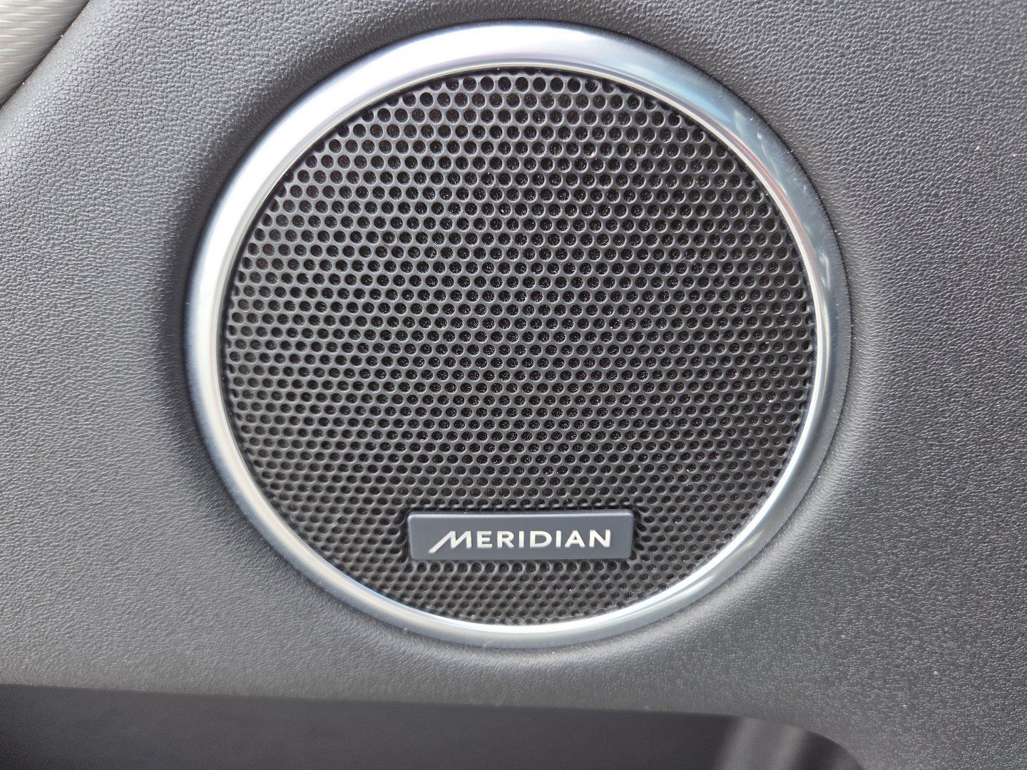 Used 2023 Land Rover Discovery Sport SE R-Dynamic AWD/4WD image 12