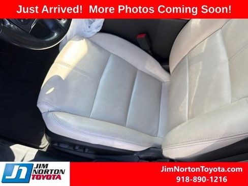 Used 2017 Chevrolet Impala LT w/ Leather Package FWD image 7