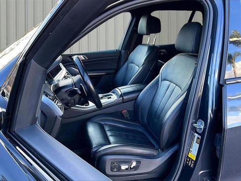 Used 2020 BMW X5 M50i w/ Premium Package image 15