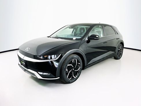 Used 2024 Hyundai Ioniq 5 SEL image 3