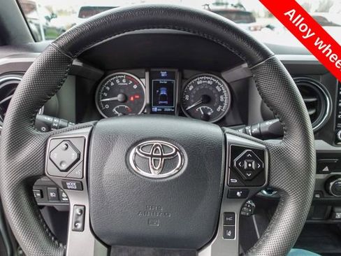 Certified 2023 Toyota Tacoma TRD Off-Road image 18