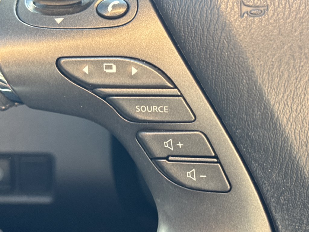 Used 2020 Nissan Murano SV w/ Cargo Package FWD image 24