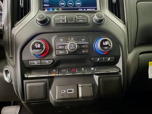 Used 2020 Chevrolet Silverado 1500 RST w/ All-Star Edition image 22