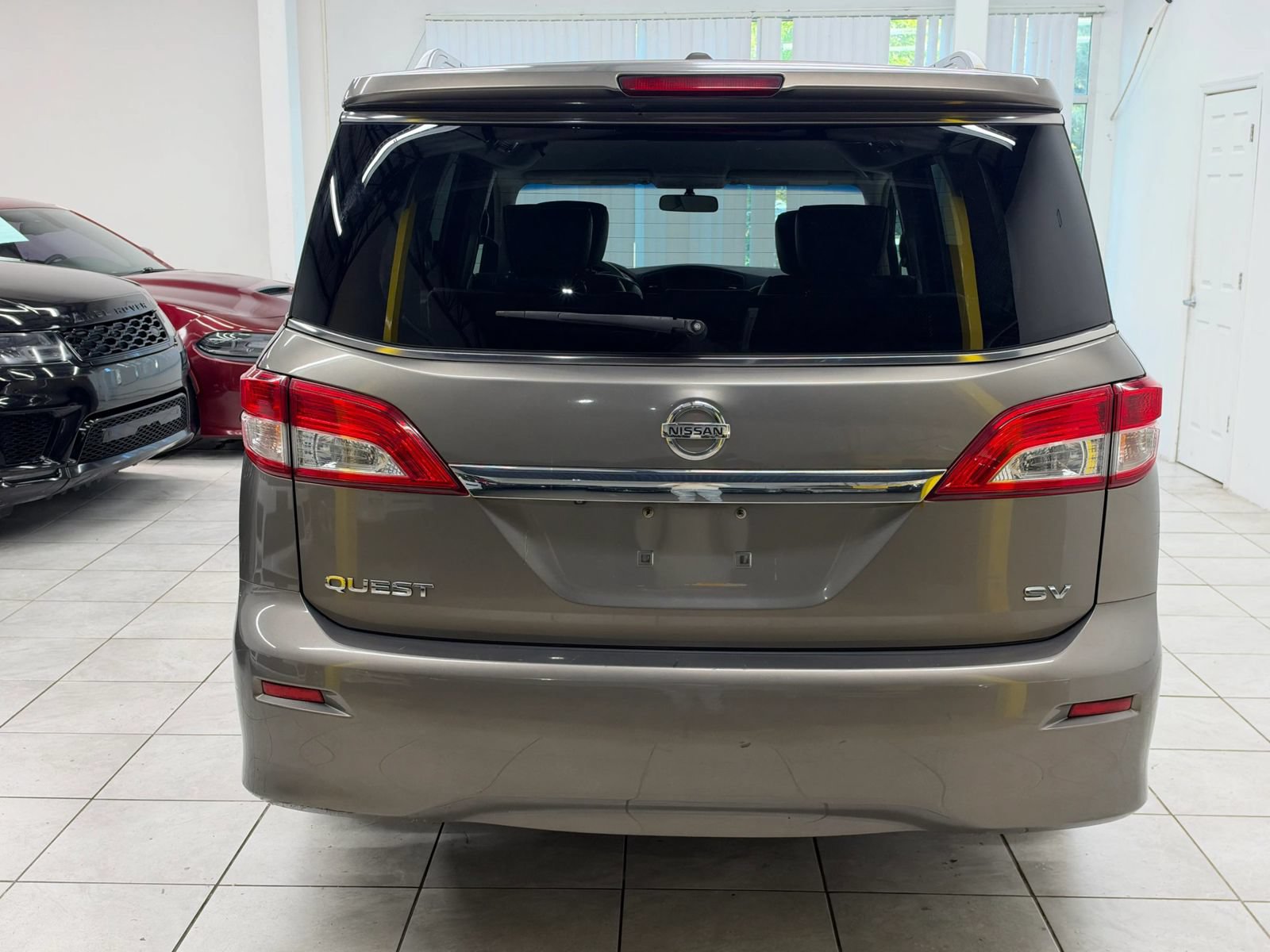 Used 2014 Nissan Quest SV w/ Leather Package FWD image 8