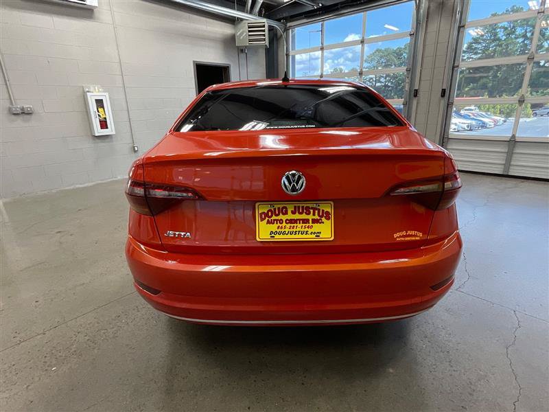 Used 2019 Volkswagen Jetta SEL FWD image 4