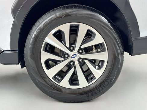Used 2024 Subaru Outback Premium AWD/4WD image 11