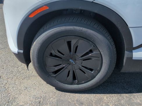 New 2026 Chevrolet Blazer EV LT w/ Midnight/Sport Edition image 32