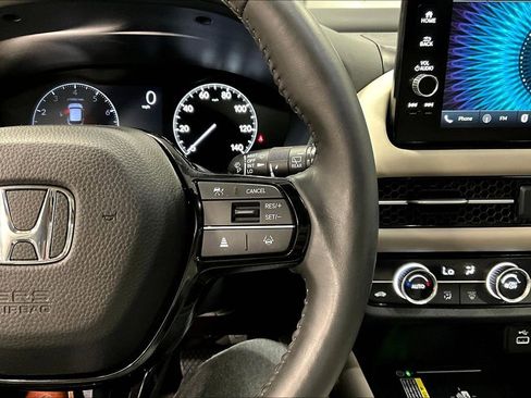 Used 2024 Honda HR-V EX-L image 11