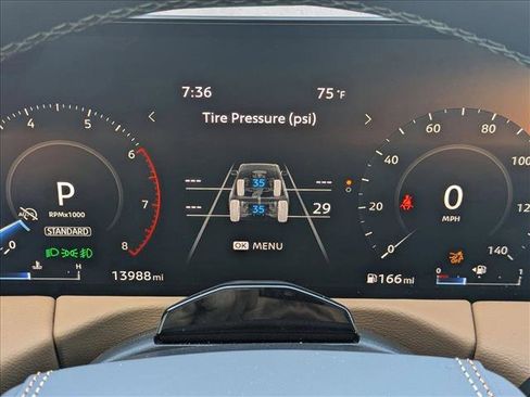 Used 2025 Nissan Armada Platinum Reserve RWD image 11