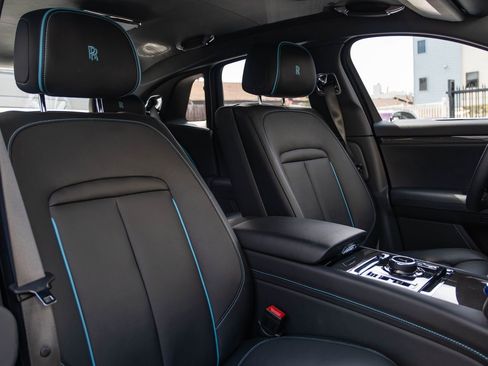 Used 2022 Rolls-Royce Ghost Black Badge image 35