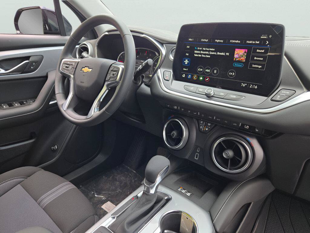 New 2026 Chevrolet Blazer LT w/ Convenience Package AWD/4WD image 8