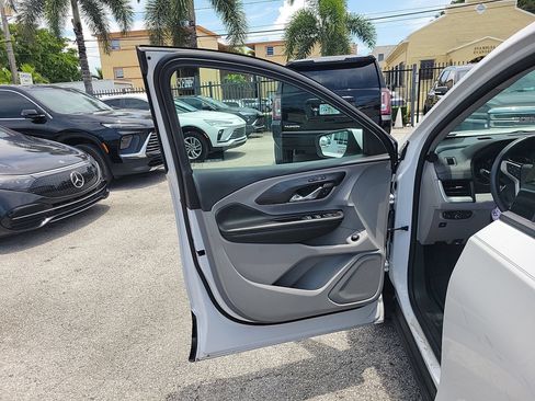Used 2023 GMC Terrain SLT w/ LPO, Floor Liner Package FWD image 28