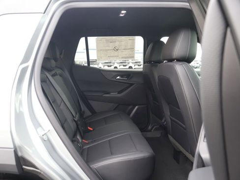 New 2026 Chevrolet Equinox LT w/ Convenience Package II FWD image 40