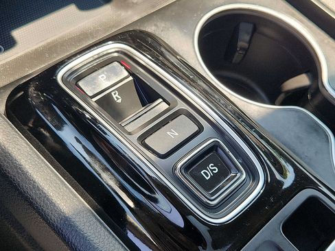 Certified 2024 Honda Pilot Touring image 14